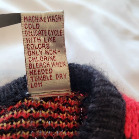 Karen Scott Petites Plaid Wool Blend Cardigan PL Red Black Gold Buttons - Picture 12 of 14